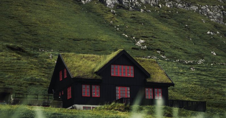 Ridge Vent - Timber Cottage Standing at Foot of Mountain